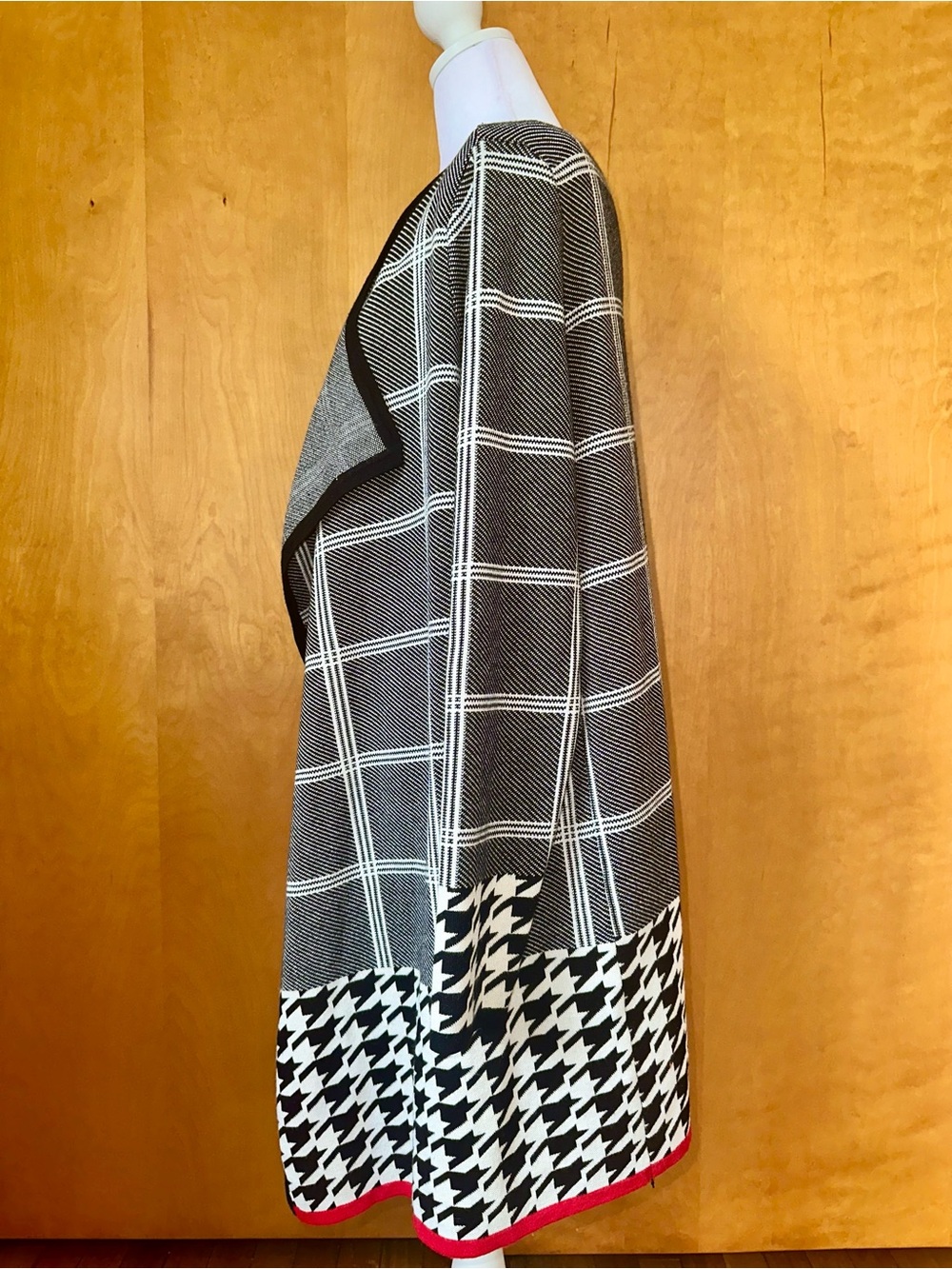 VENUS Black & White Plaid Open-Front Cardigan with Houndstooth Trim - Picture 4 of 5